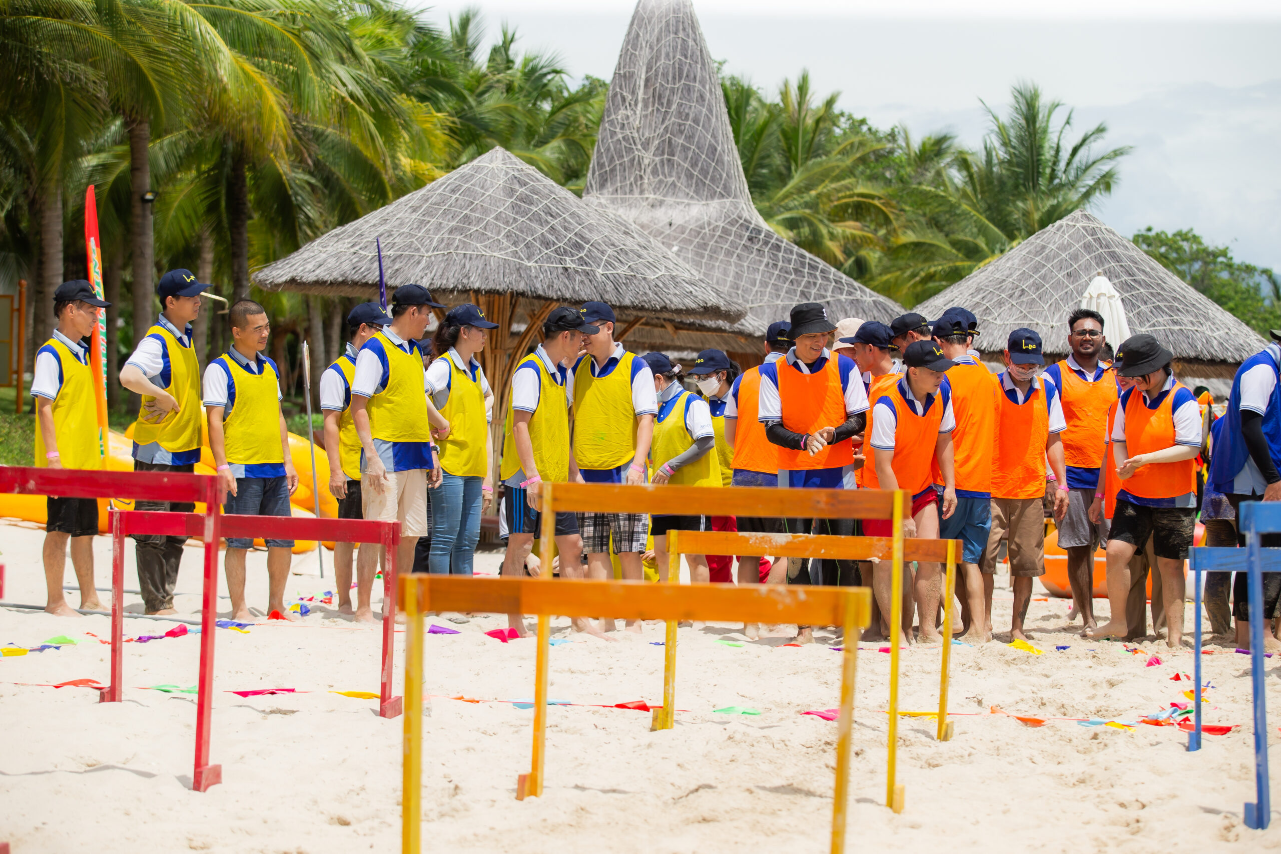 Leo travel tổ chức team building ngoài trời