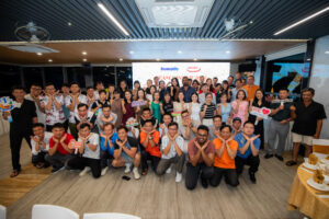 Cá nhân hóa year end party