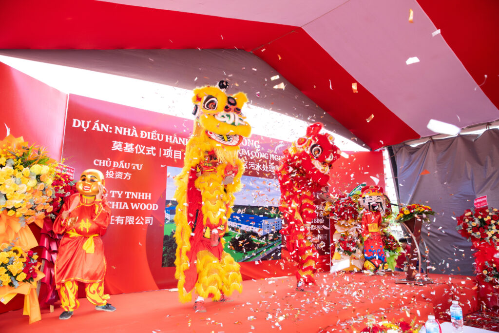 Truyền thông lễ khánh thành với không gian sân khấu ấn tượng